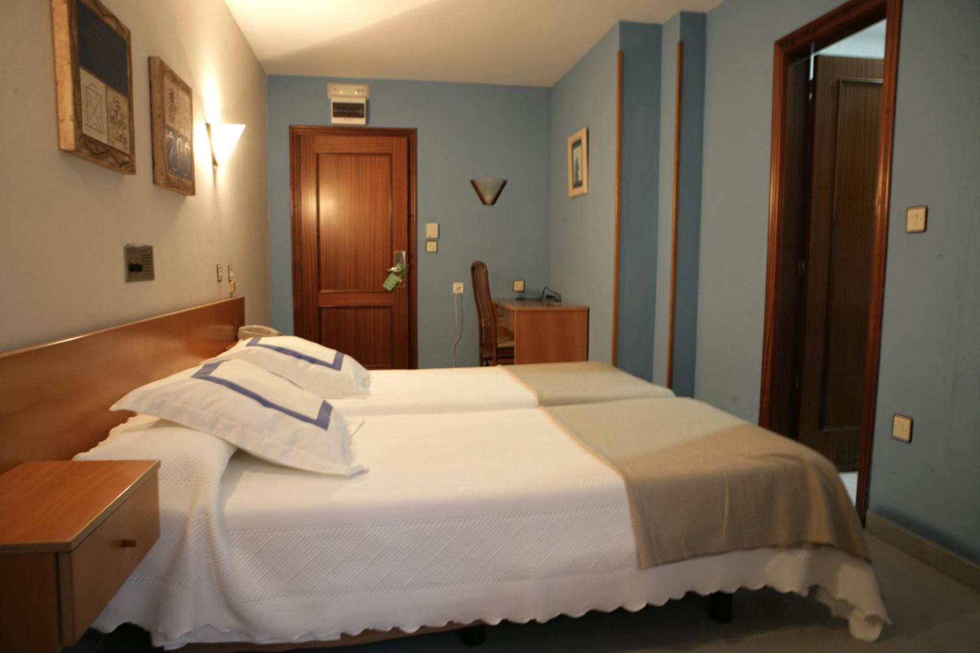 Hotel Azpiazu Кудильеро Экстерьер фото