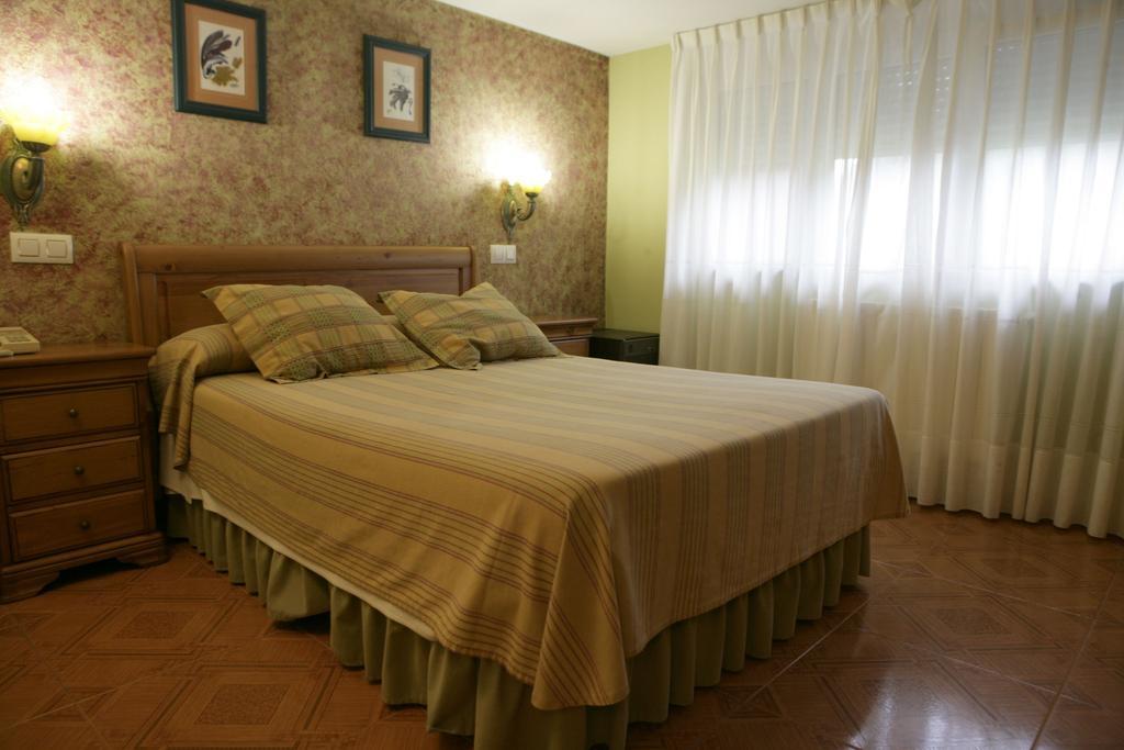 Hotel Azpiazu Кудильеро Экстерьер фото